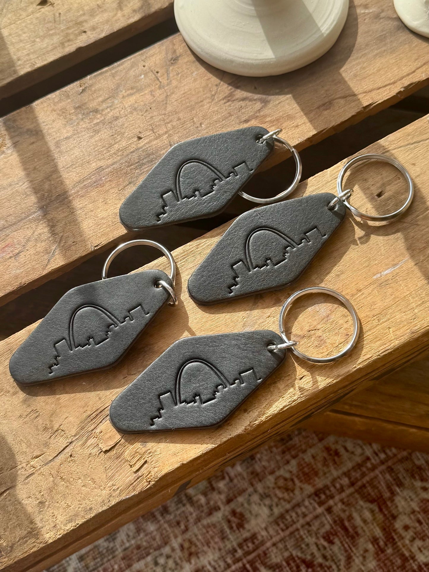 Arch Keychain - Black