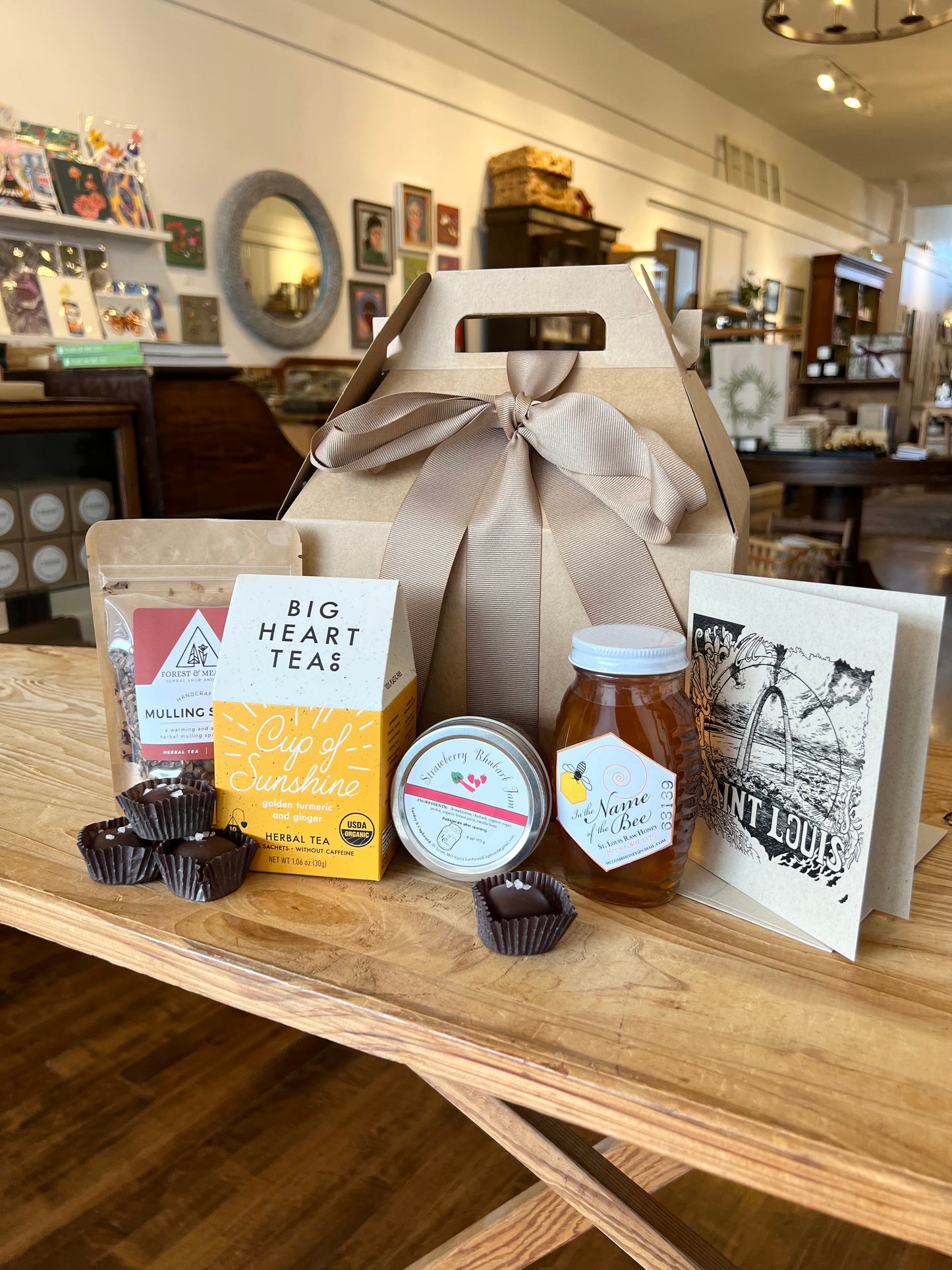 STL Snacks Gift Set