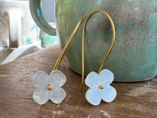 Mother of Pearl Single Flower Earrings