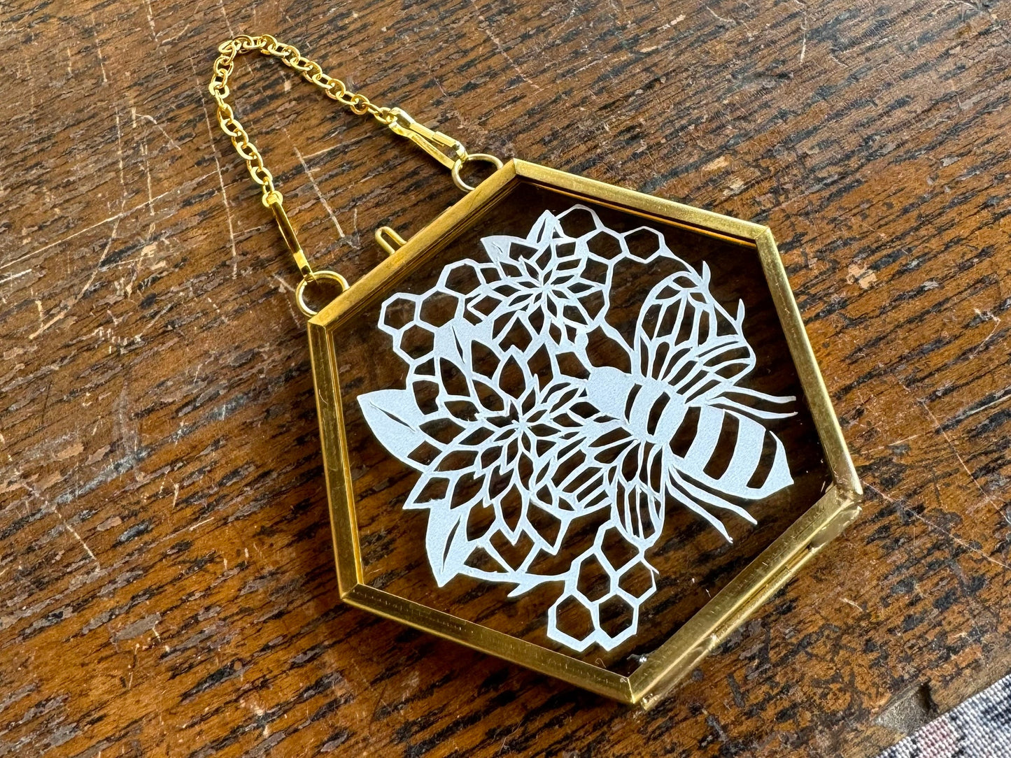 Mini Hanging Paper Cut - Bee