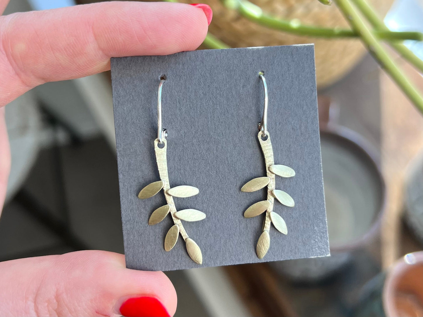 Willow Dangle Earrings - Brass