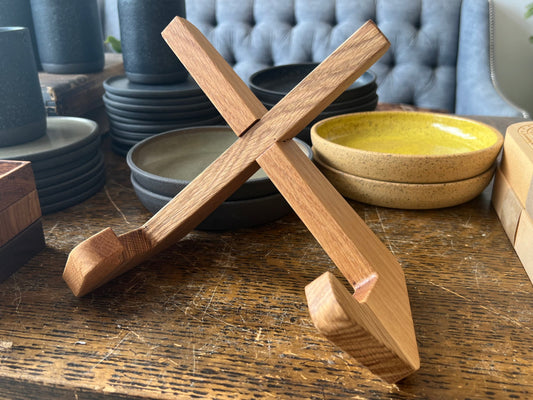 Cutting Board and Cook Book Stand